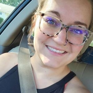 Meet your Posher, Haley